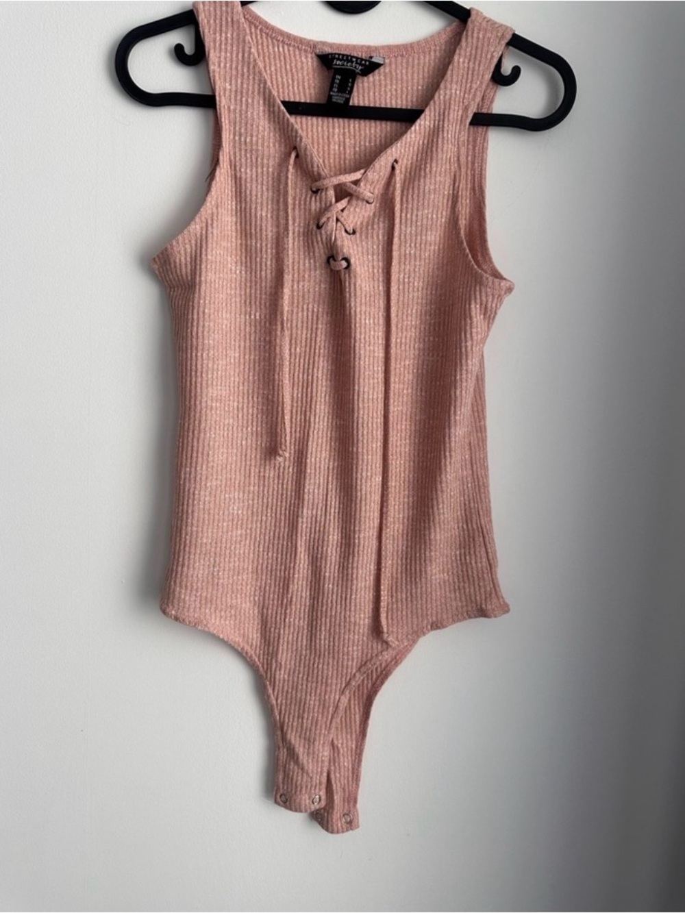 Streetwear Society Women's Lace-Up Ribbed Top - Blush Pink